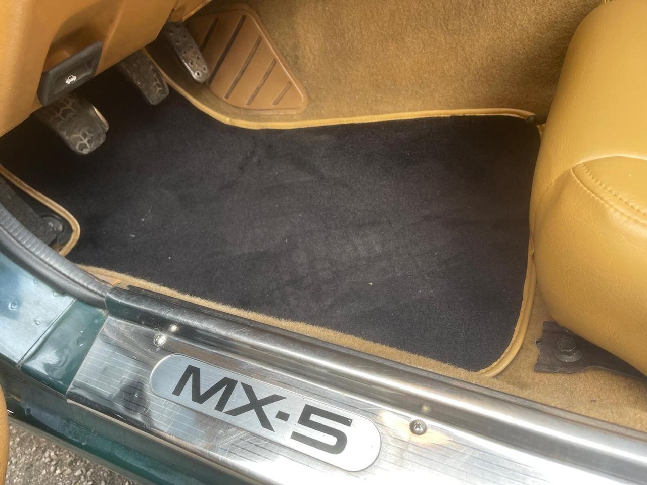 Mazda MX-5 1.6i 16V cat British Green