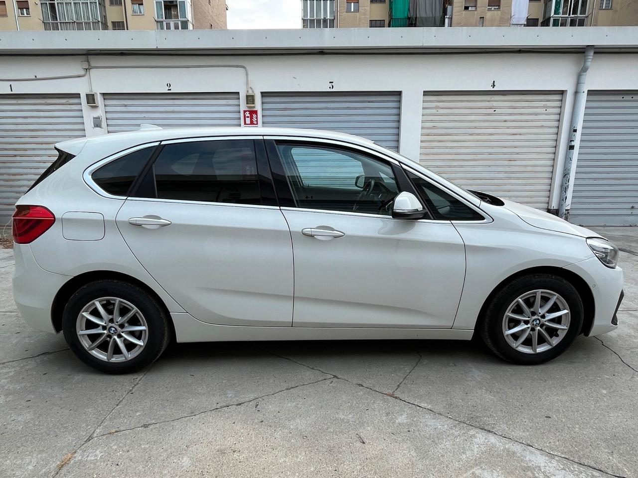 Bmw 216 216d Active Tourer Luxury CAMBIO AUTOMATICO
