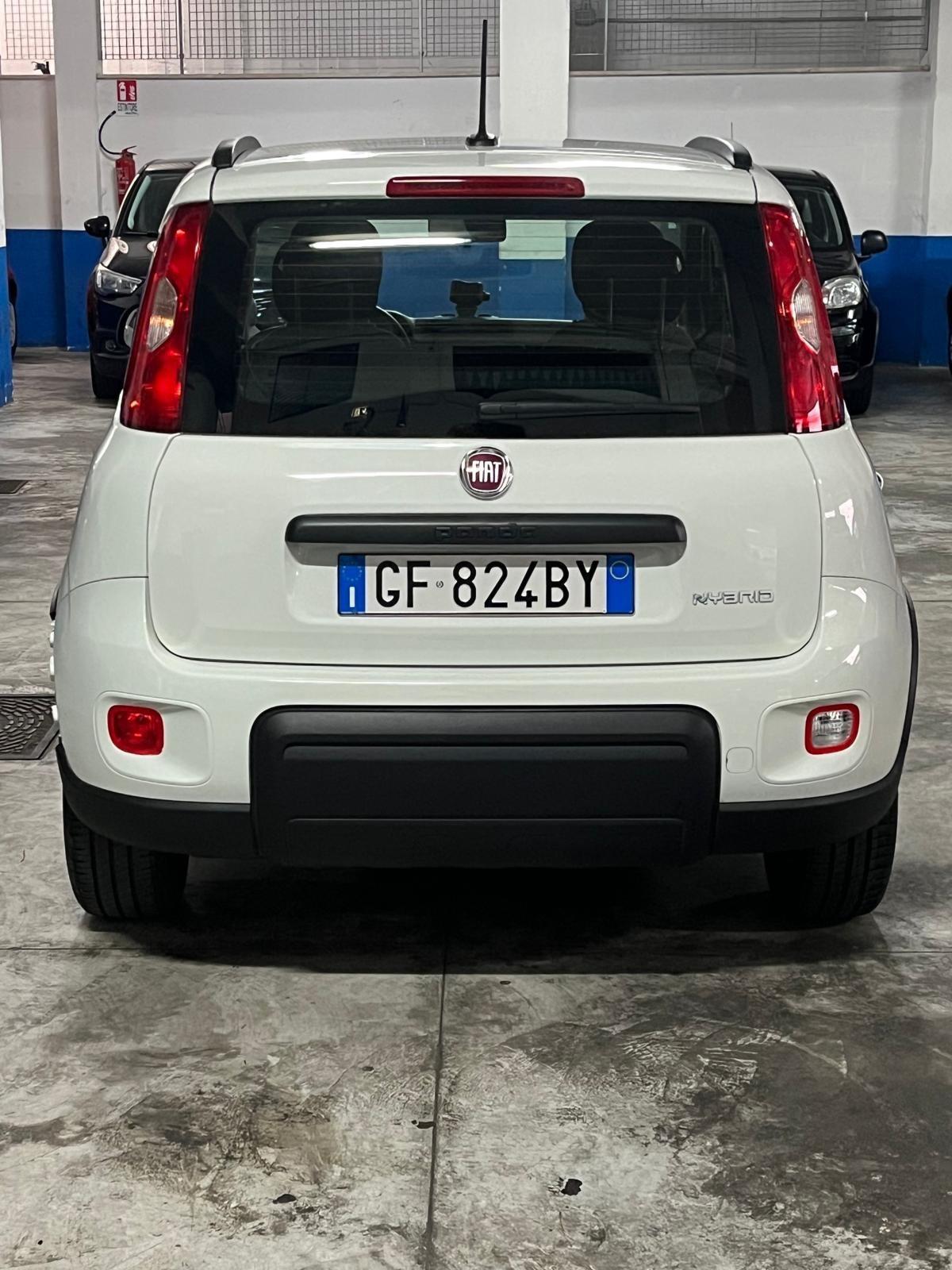 Fiat Panda 1.0 FireFly S&S Hybrid TRUSSARDI solo 28.000 KM.