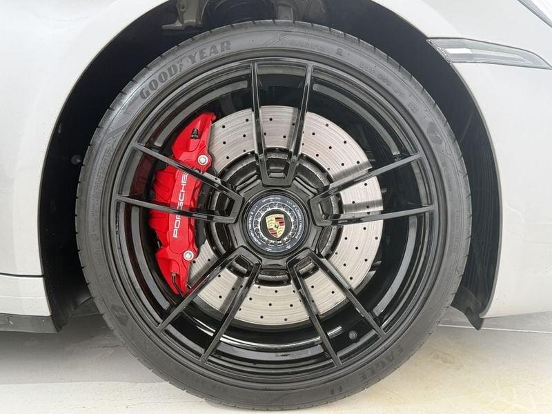 Porsche 911 Carrera GTS