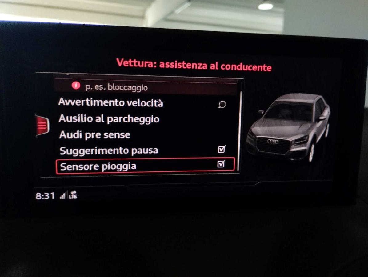AUDI Q2 35 TDI quattro S tronic -4x4- NAVIG - FARI LED - GAR.24 MESI