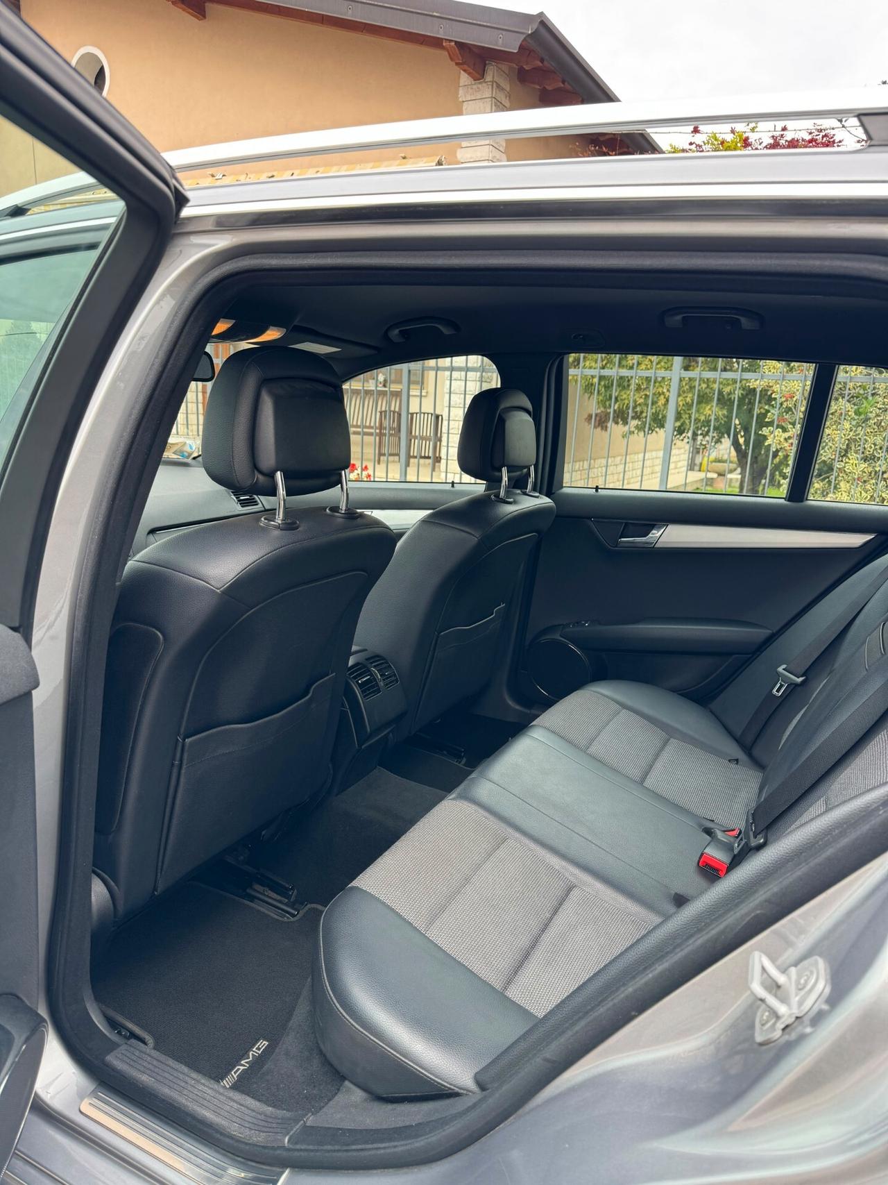Mercedes-benz C 220 CDI BlueEFFICIENCY Avantgarde AMG