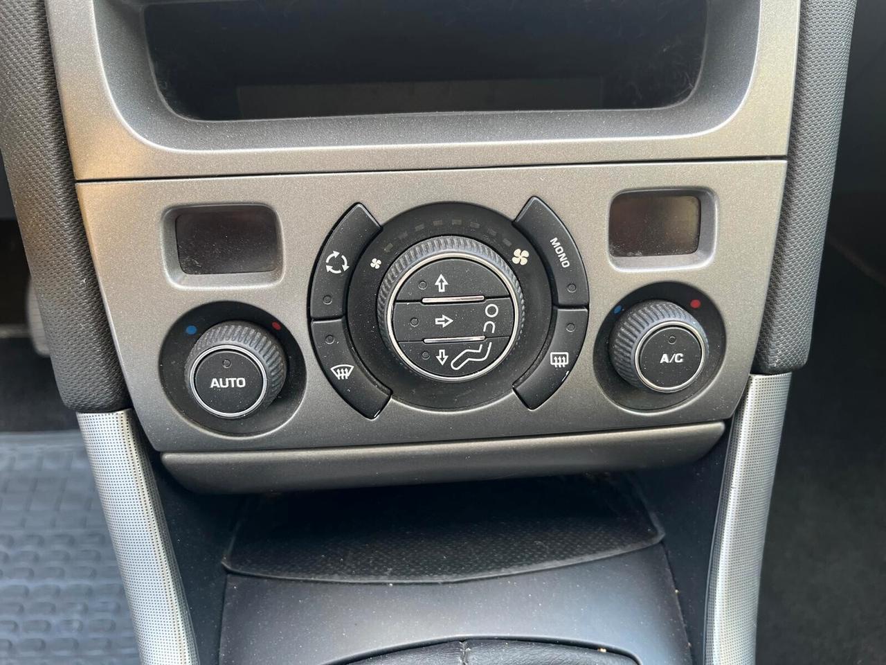 Peugeot 308 1.6 HDi 110CV 5p. Féline (6 Marce)