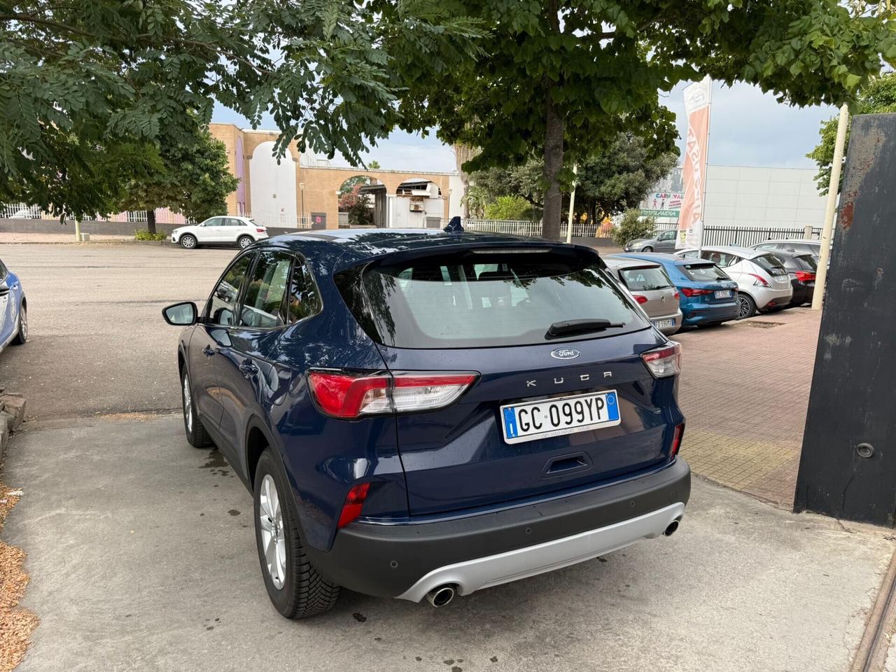Ford Kuga 1.5 KM. 49.000! NEW MODEL