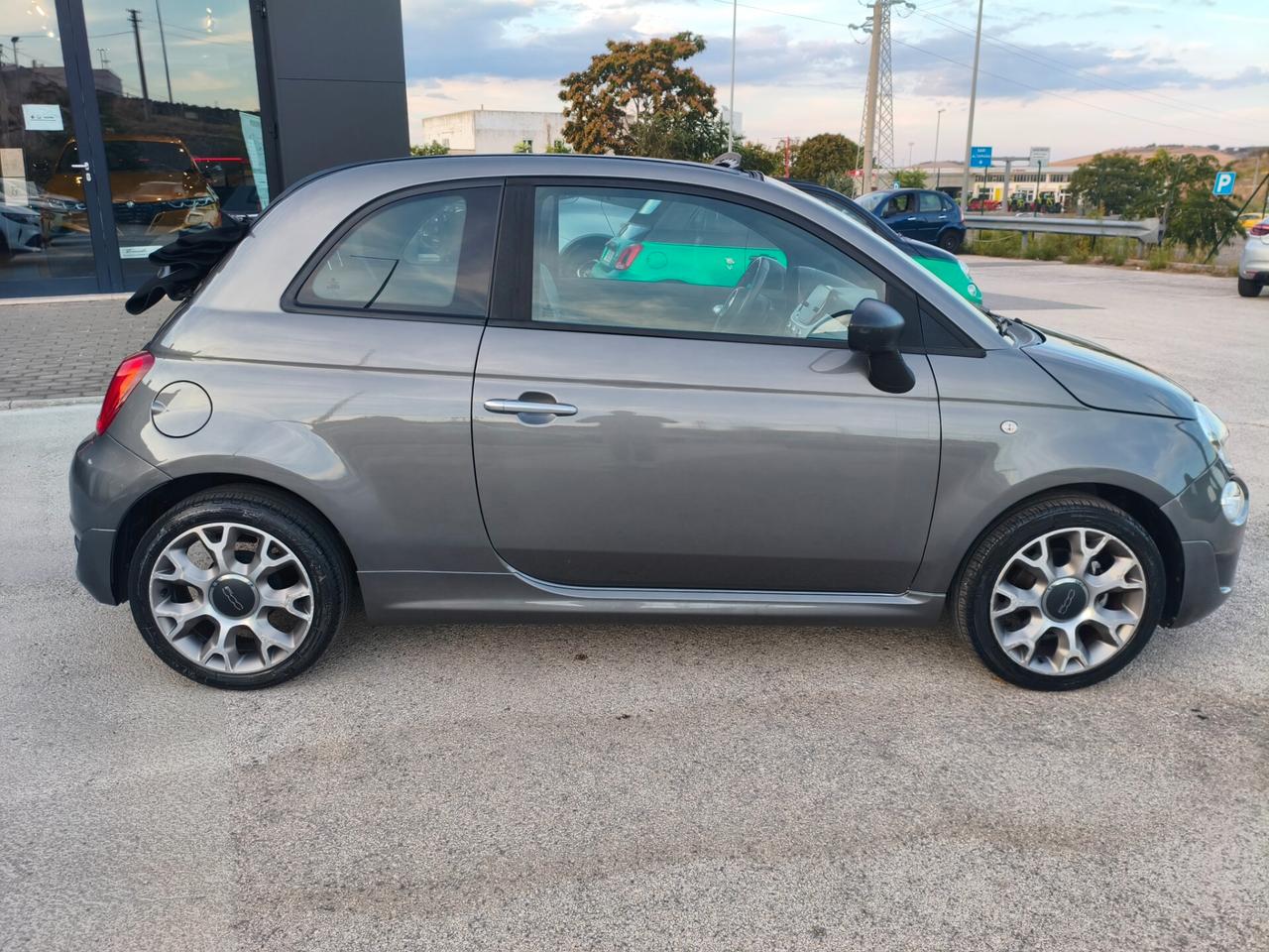 Fiat 500 C 1.0 Hybrid Connect