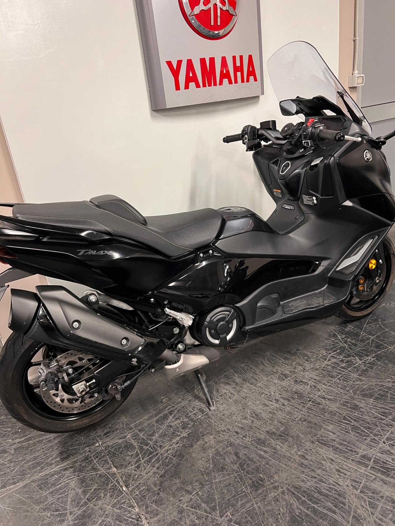 Yamaha TMAX 560 Tech max