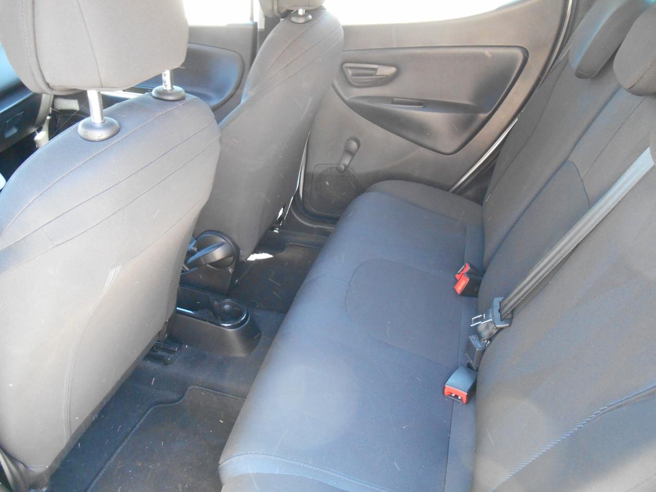Lancia Ypsilon 1.2 69 CV 5 porte S&S KM.43.000 UNICO PROPRIETARIO OK NEOPATENTATI