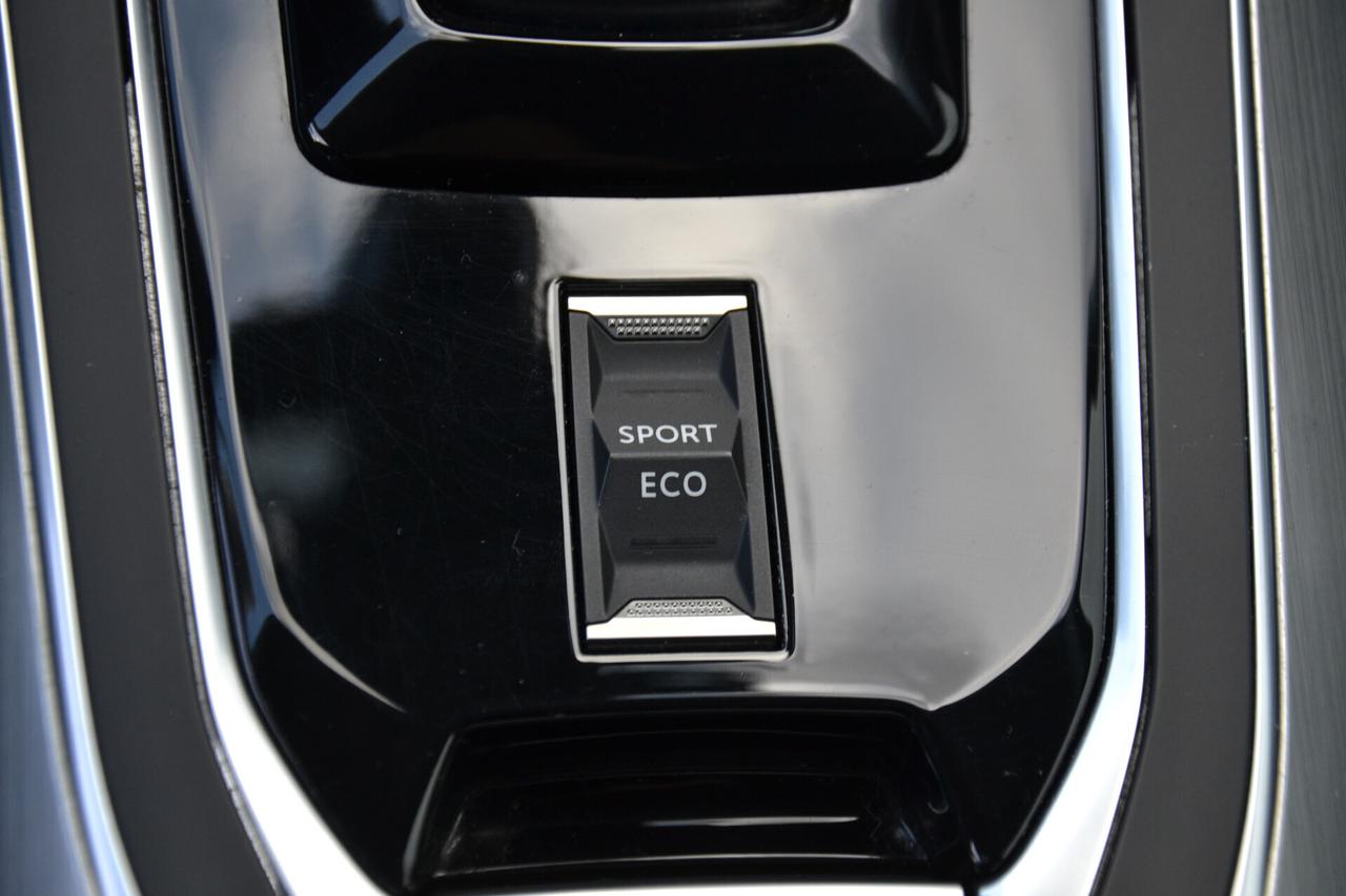 Peugeot 308 1.5 HDI 130CV AUTOM.+LED+NAVI+PDC+CRUISE+PRIVACY+