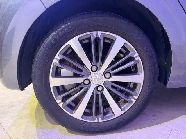 PEUGEOT 208 1° serie PureTech 82 5 porte Allure