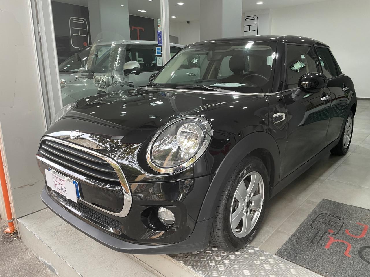 Mini Cooper 1.5 Twin turbo automatico 136cv 2019