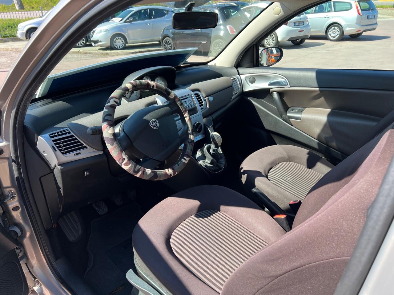 Lancia Ypsilon 1.4 Argento Ecochic GPL