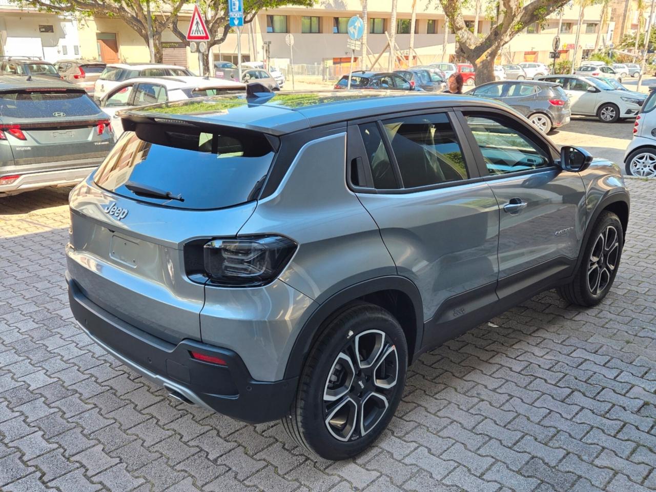 Jeep Avenger E-Hybrid 1.2 110 cv Dct Summit KM0