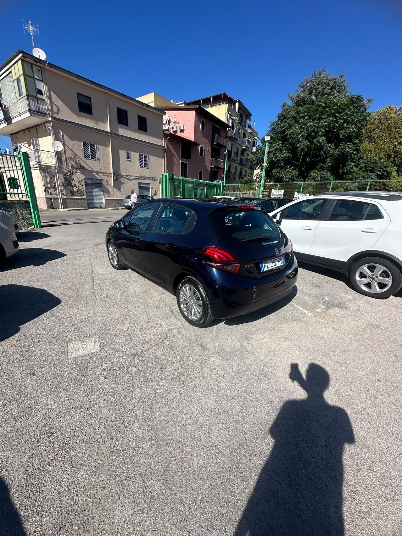 Peugeot 208 PureTech 82 5p. GPL Allure