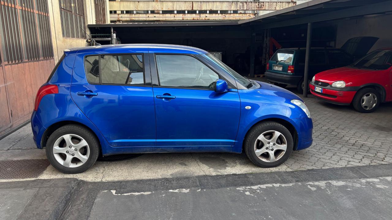Suzuki Swift 1.3 4x4 5p. GL