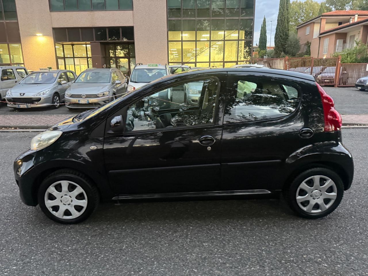 Peugeot 107 1.0 68CV 5p. Desir