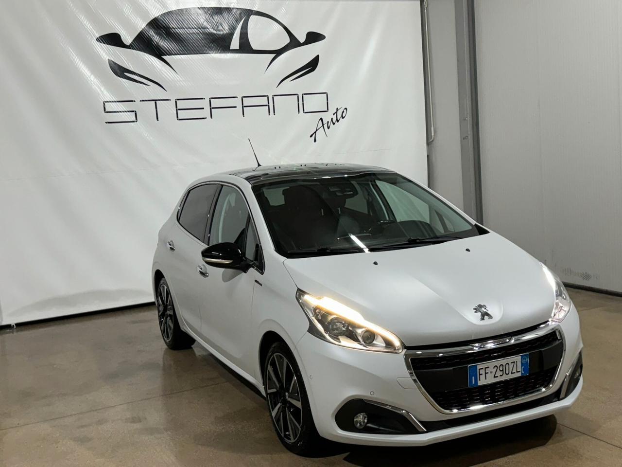 Peugeot 208 BlueHDi 100 5p. GT Line ICE White