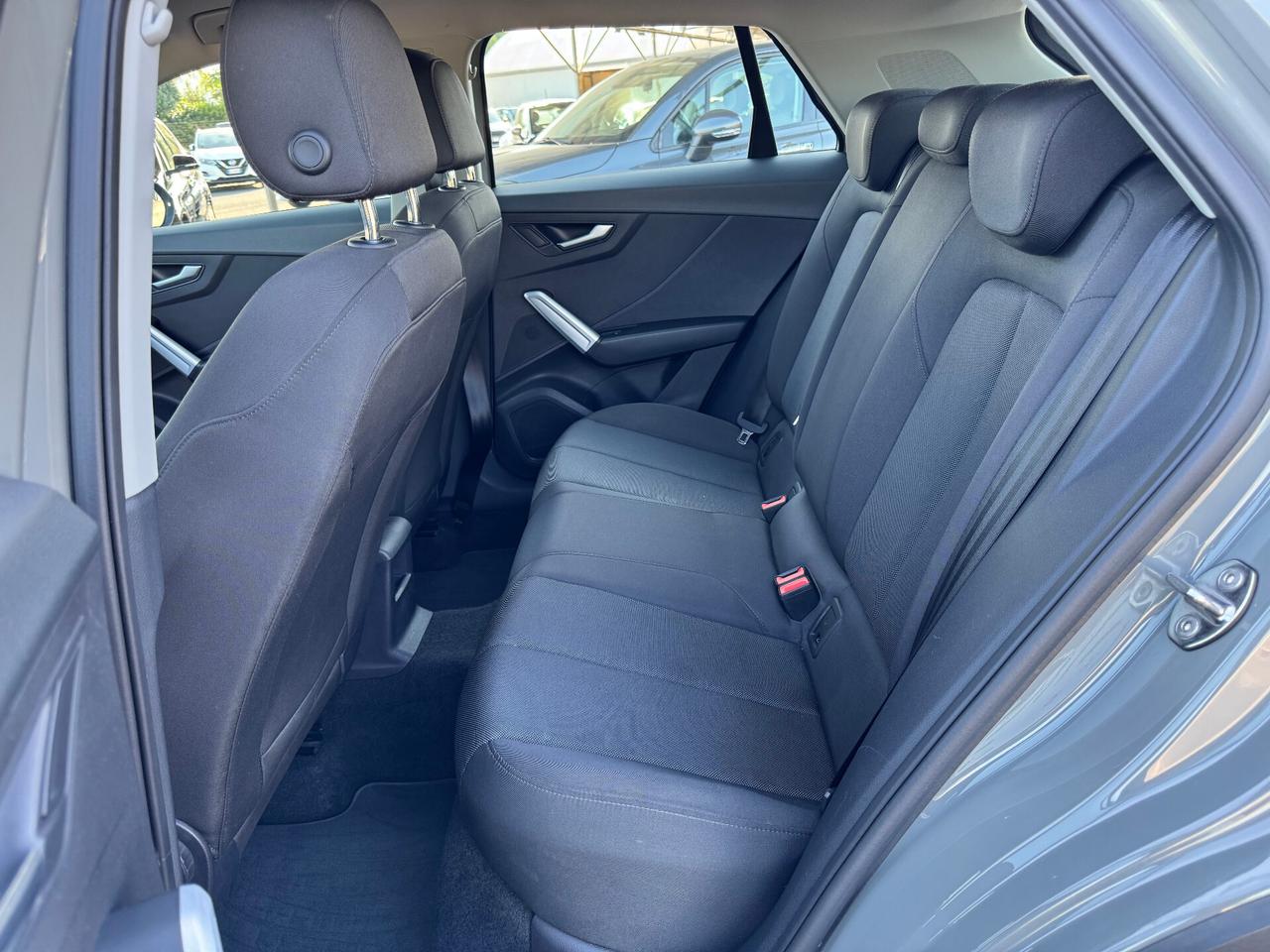Audi Q2 35 TFSI S tronic Business