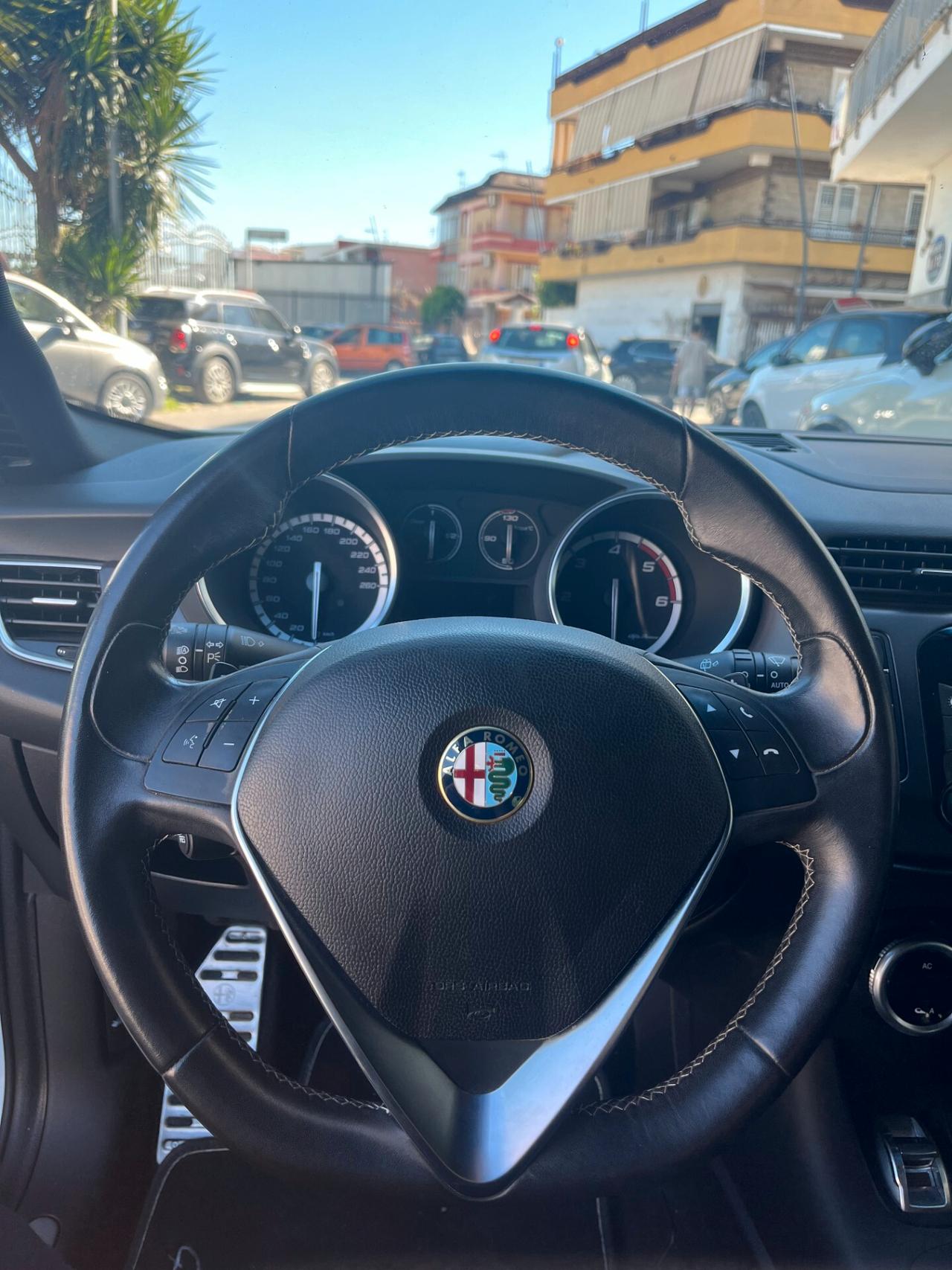 Alfa Romeo Giulietta 2.0 m-jet 175 cv auto f1 QV LINE