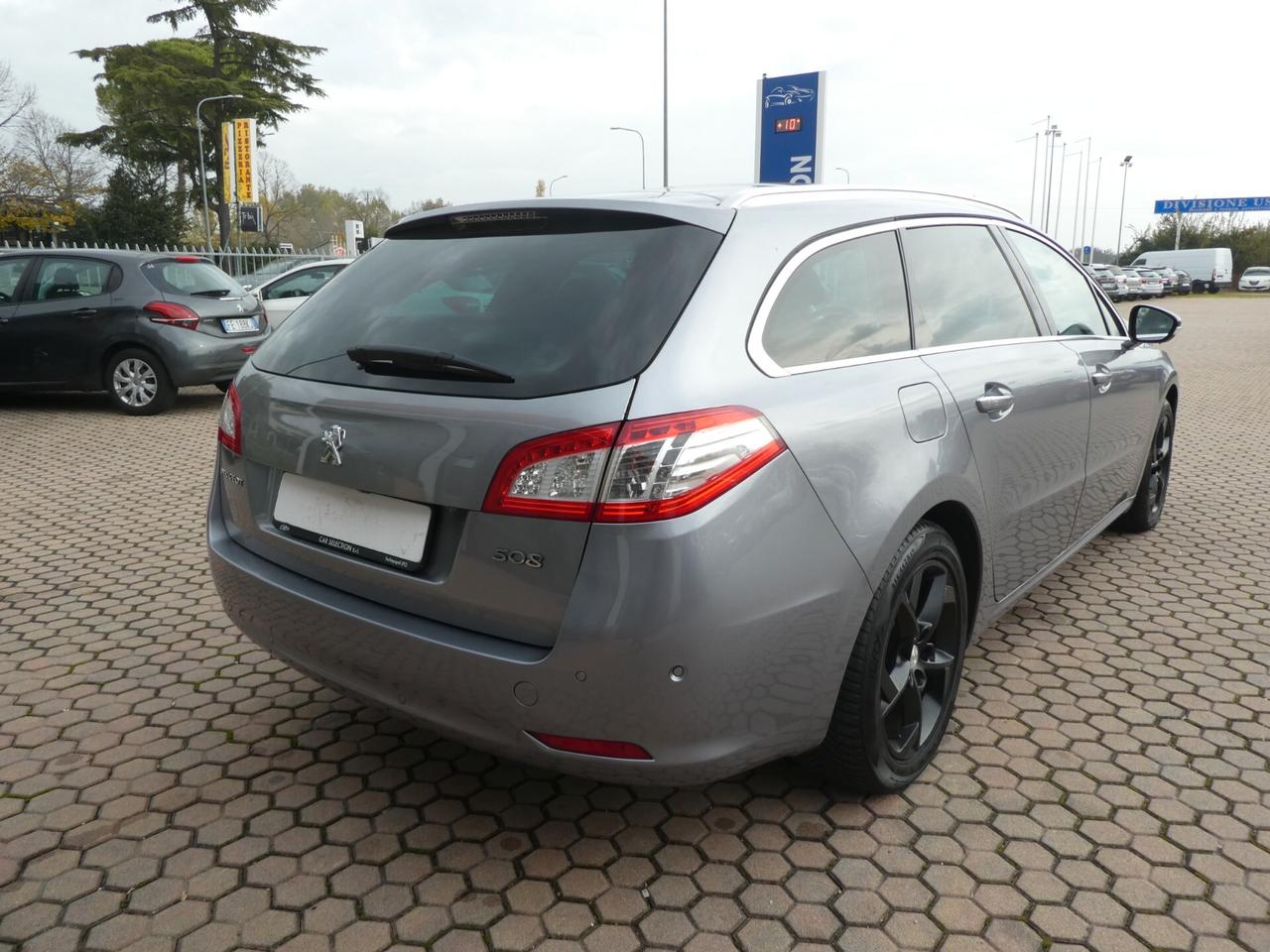 Peugeot 508 BlueHDi 180 EAT6 S&S SW Allure