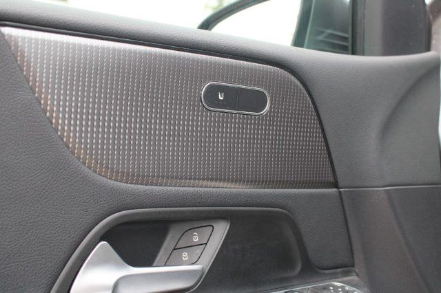 MERCEDES-BENZ B 180 d Automatic