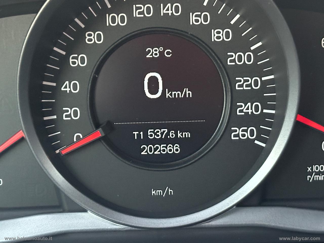 VOLVO XC60 AWD 2.4D Momentum
