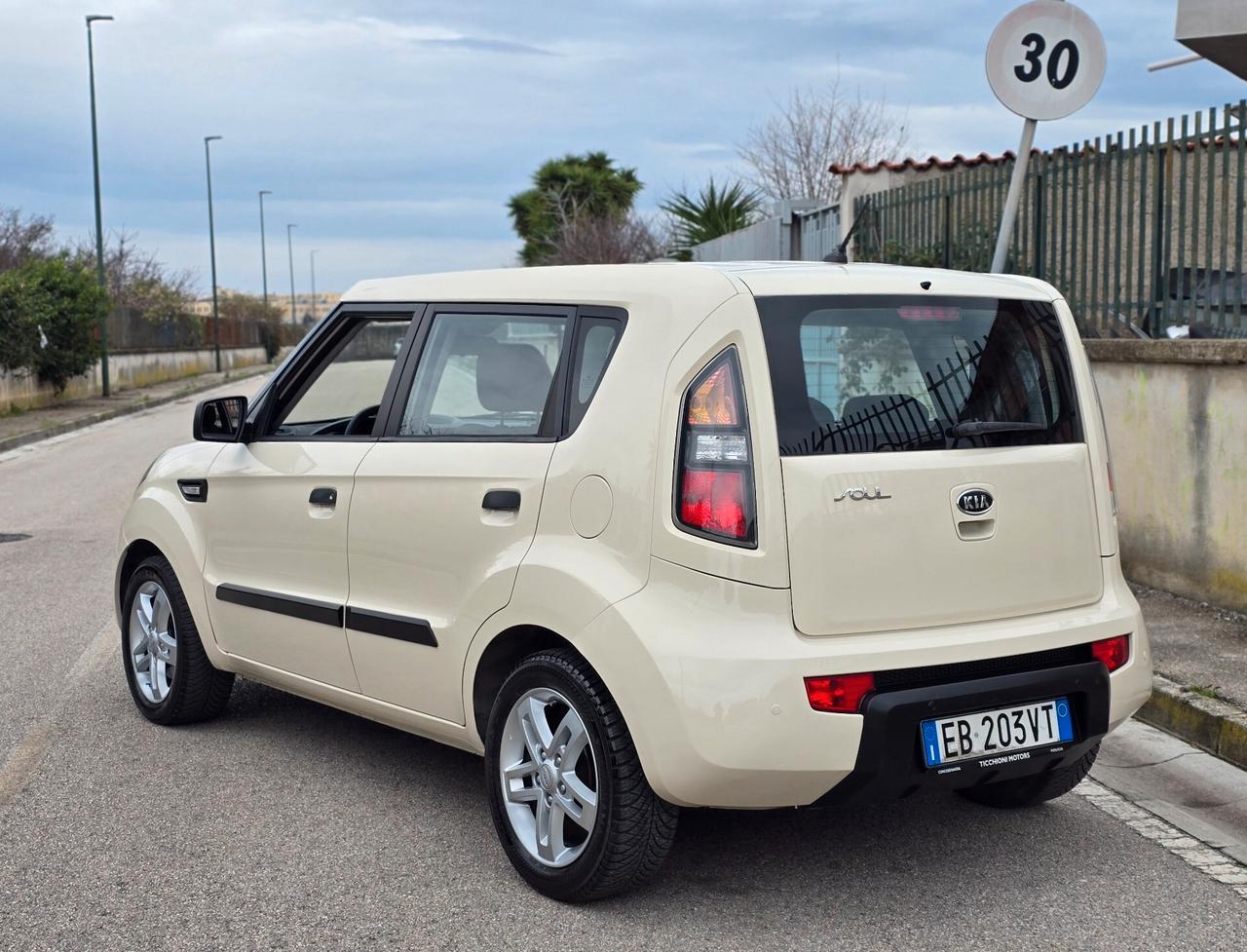 KIA SOUL GPL DI SERIE 2011 NUOVISSIMA DI TUTTO