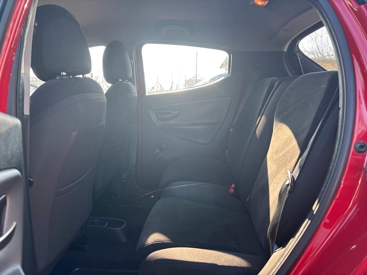 Lancia Ypsilon 0.9 TwinAir 85 CV 5 porte Metano Ecochic Gold