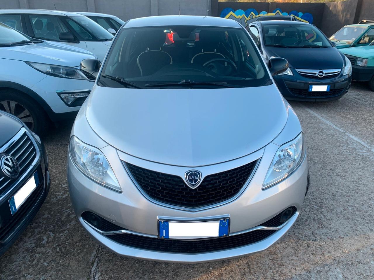 LANCIA YPSILON NEOPATENTATI
