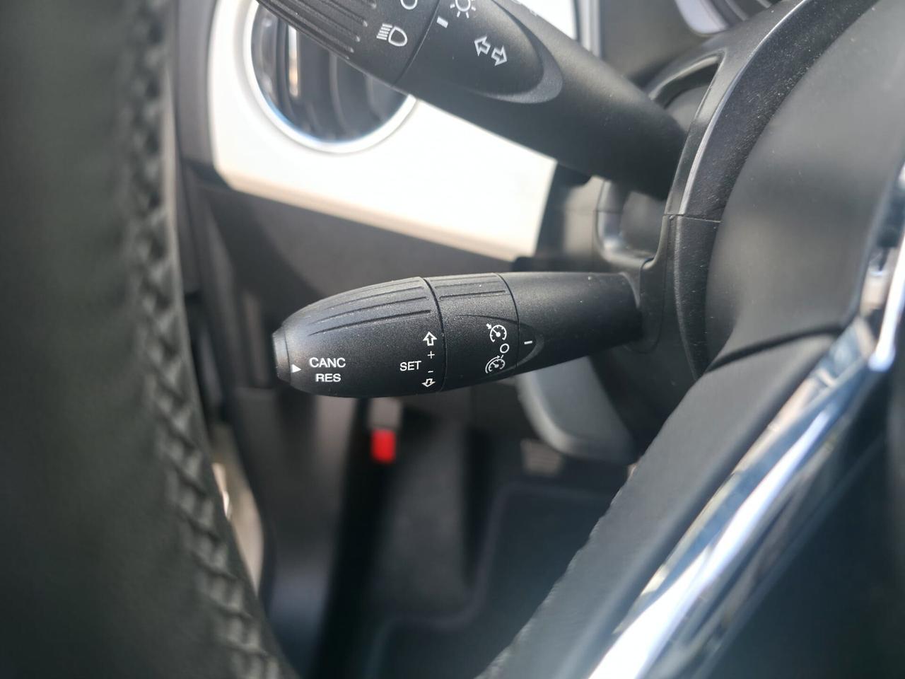 Fiat 500 1.0 Hybrid Red