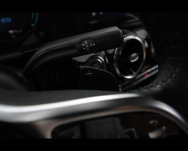 MERCEDES-BENZ GLA 250 e EQ-Power Automatic Sport Plus