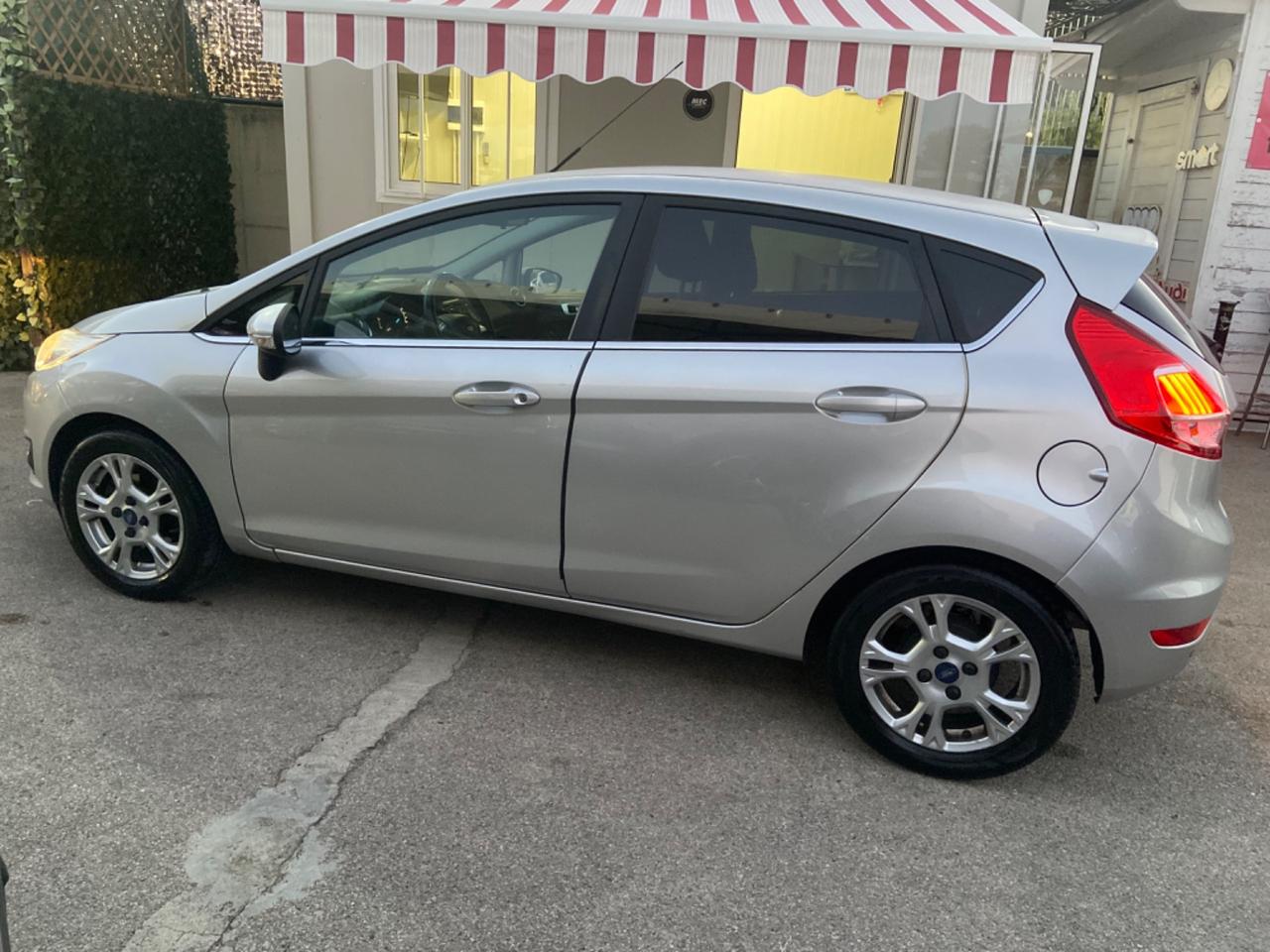 Ford Fiesta 1.5 TDCi 75CV TITANIUM GARANZIA 11/24