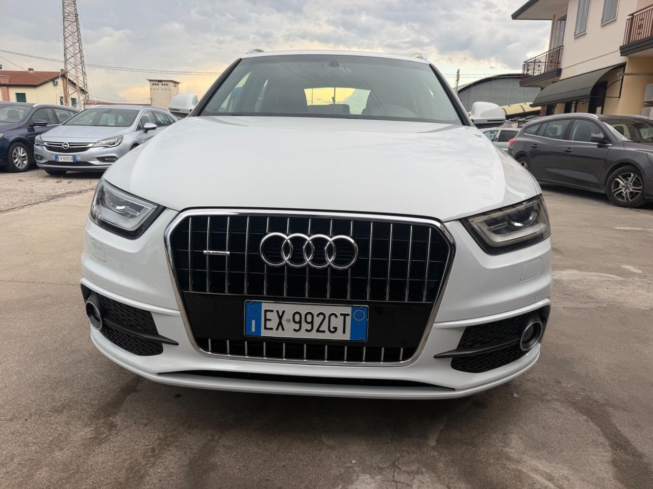 Audi Q3 2.0 TDI quattro S tronic Line Edition plus