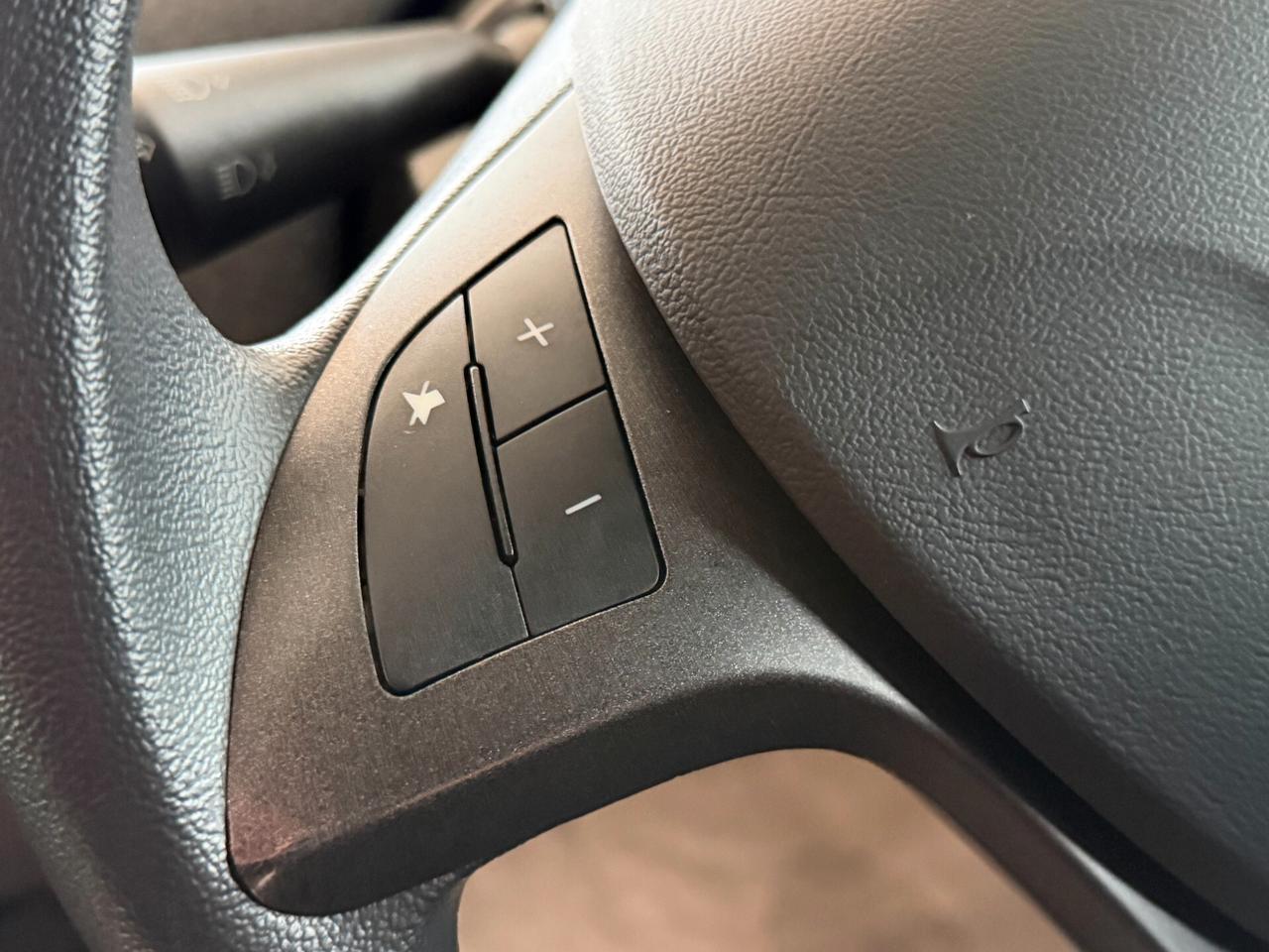 Lancia Ypsilon 1.0 FIREFLY 70 cv. Hybrid SILVER