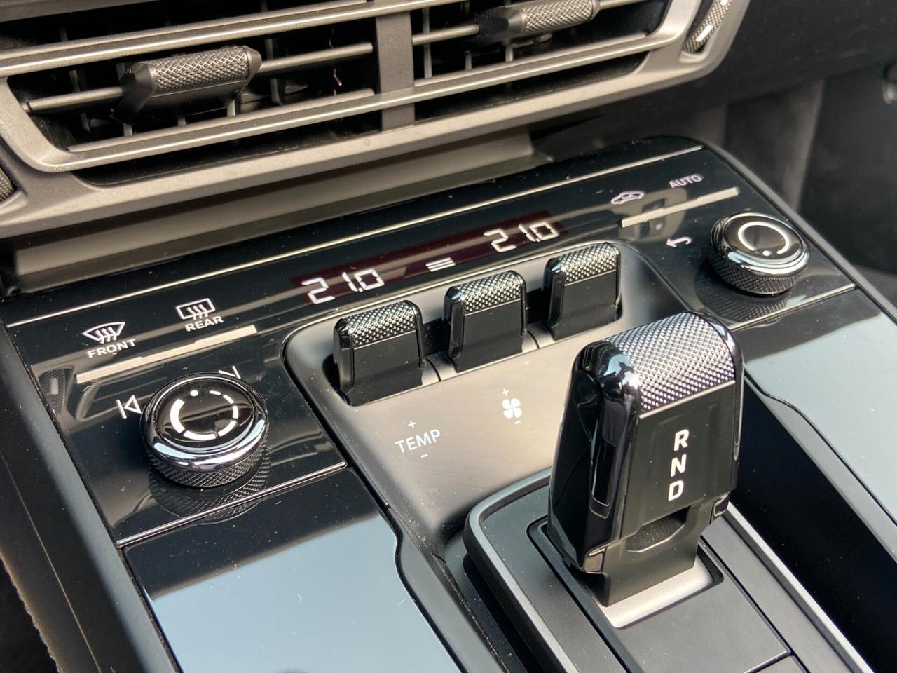 Porsche 911 992 Carrera Cabrio 3.0 GTS auto