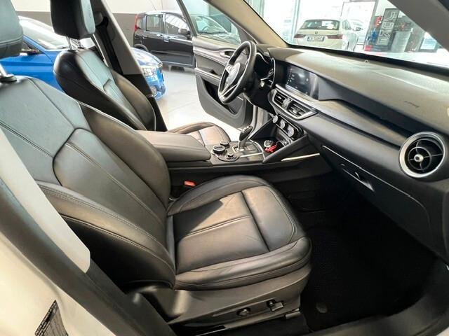 Alfa Romeo Stelvio 2.2 Turbodiesel 180 CV AT8 Q4 Super