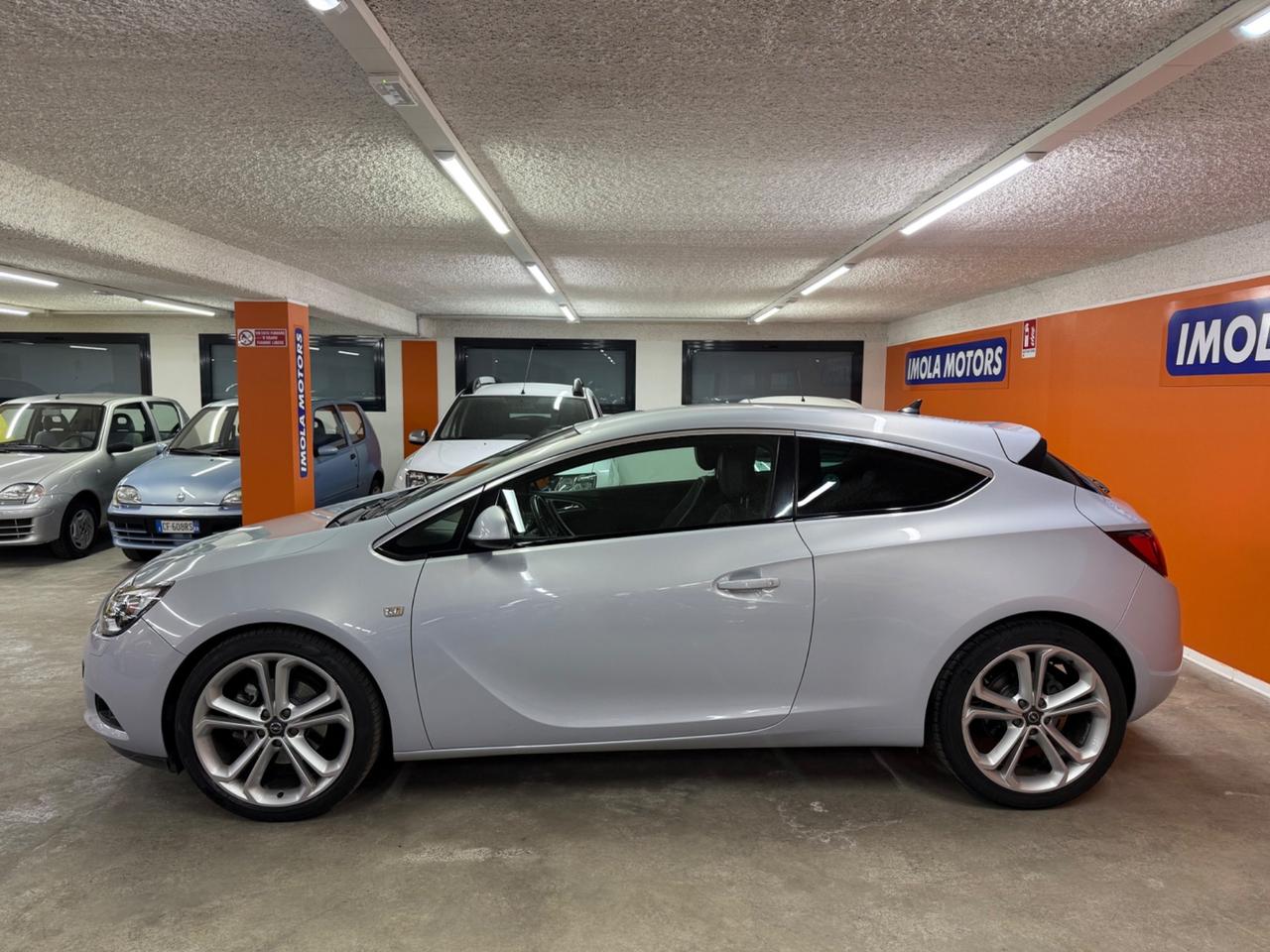 Opel Astra GTC 2.0 CDTI 165CV S&S 3 porte Cosmo S