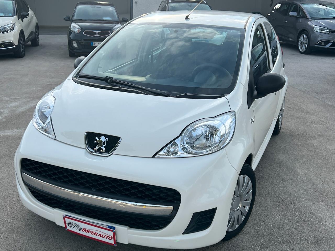 Peugeot 107 1.0 Allure Tagliando e Garanzia