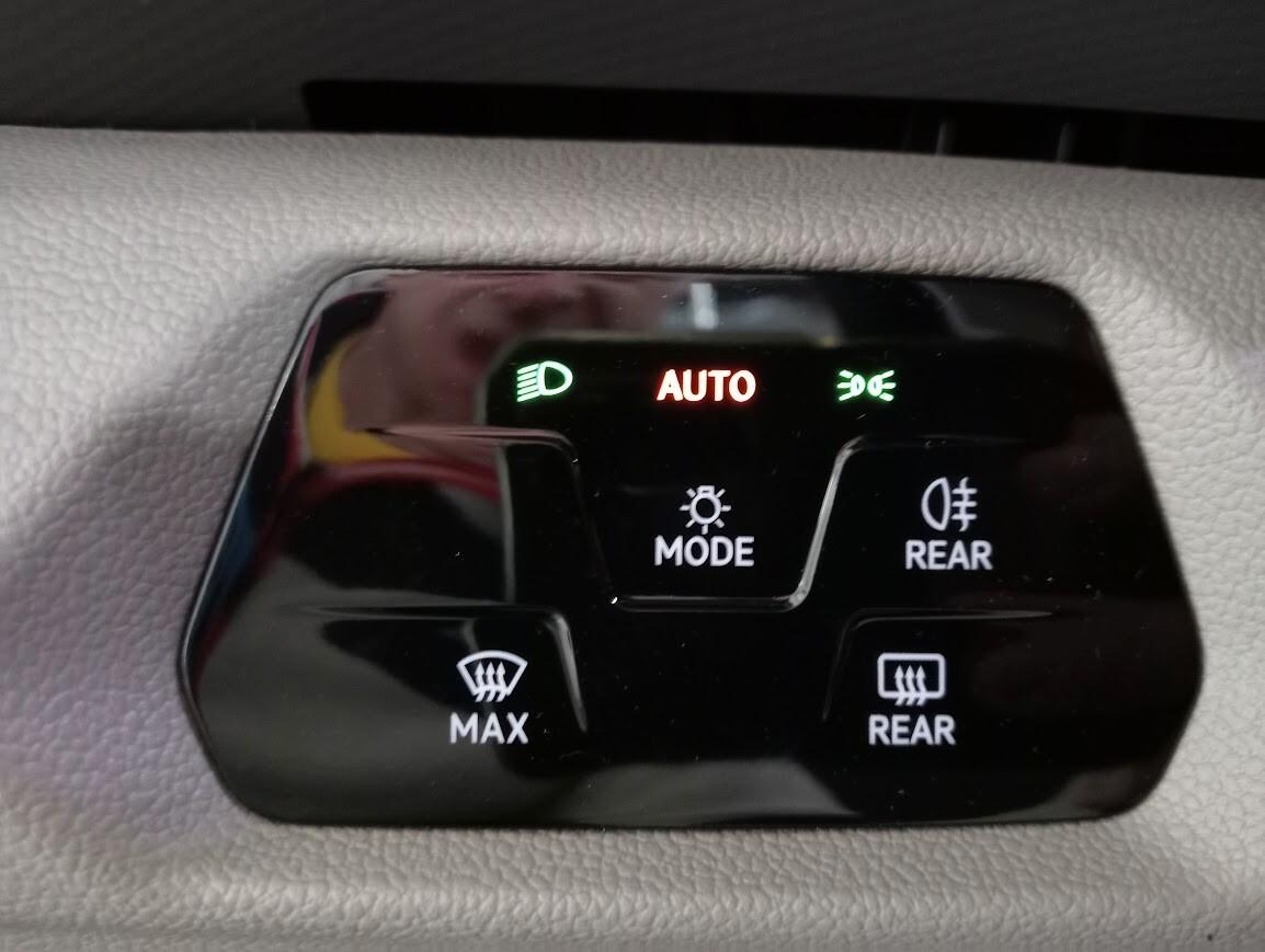 Volkswagen T7 Multivan 1.5 245cv PHEV 4MOTION 4X4 LIFE 7P PRONTA CONS