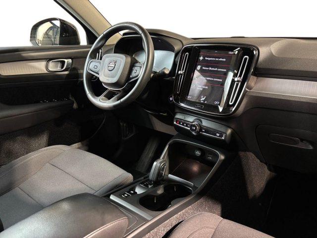 VOLVO XC40 T2 Geartronic Momentum N1