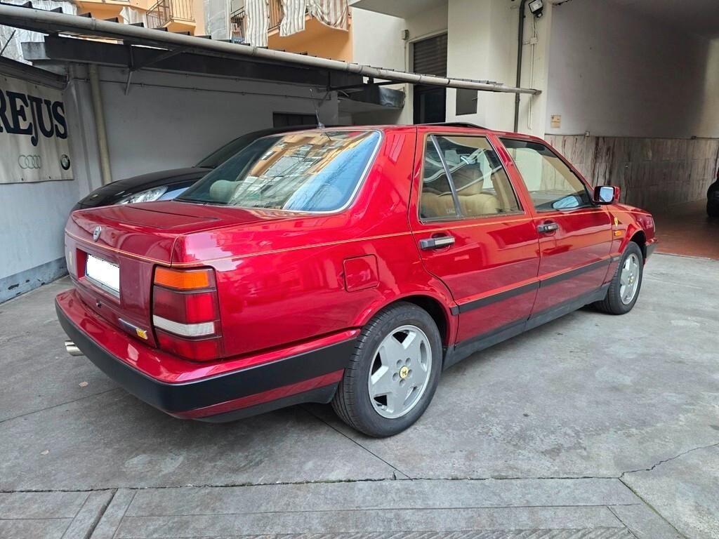 Lancia Thema 8.32