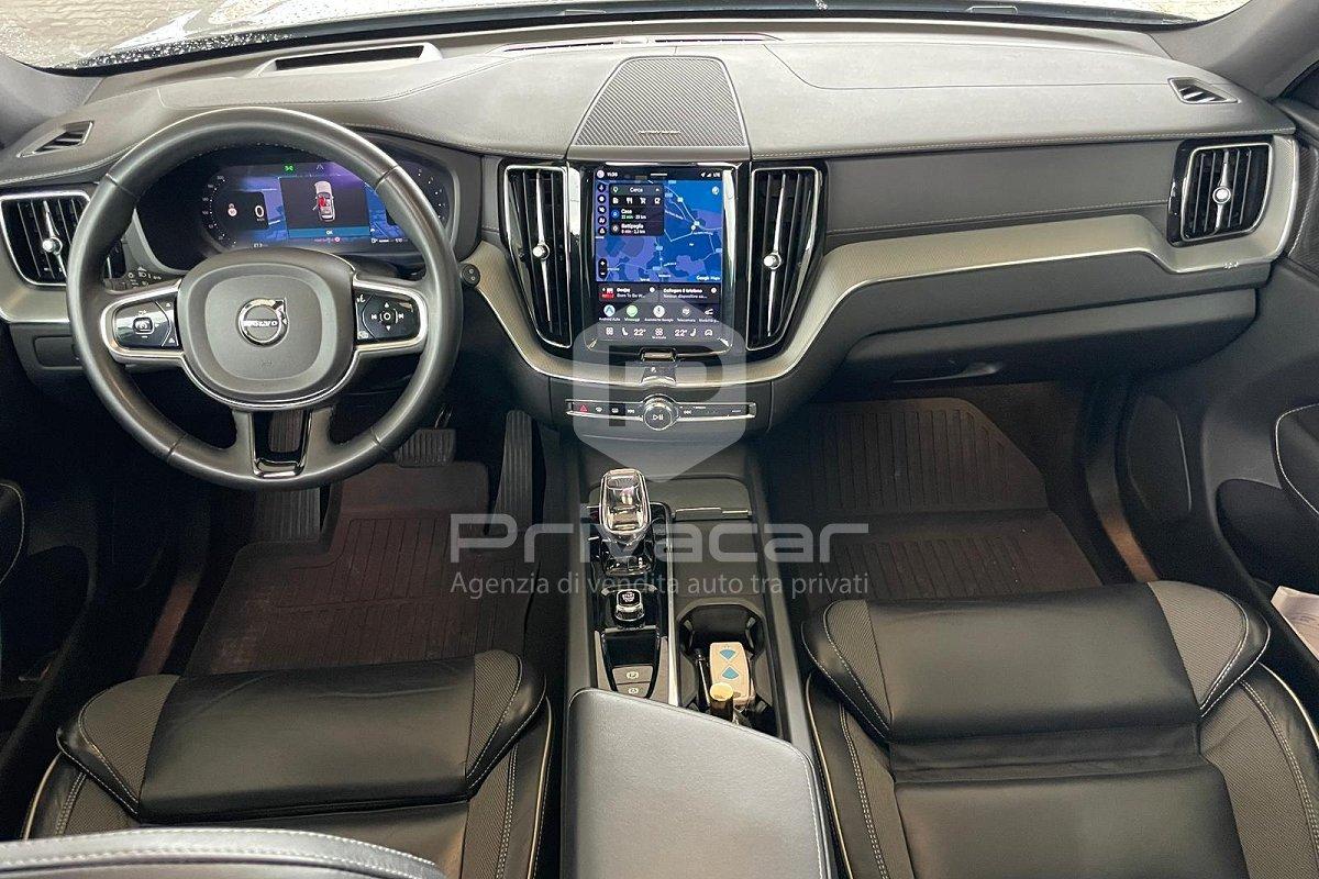 VOLVO XC60 B4 (d) AWD automatico Ultimate Dark N1