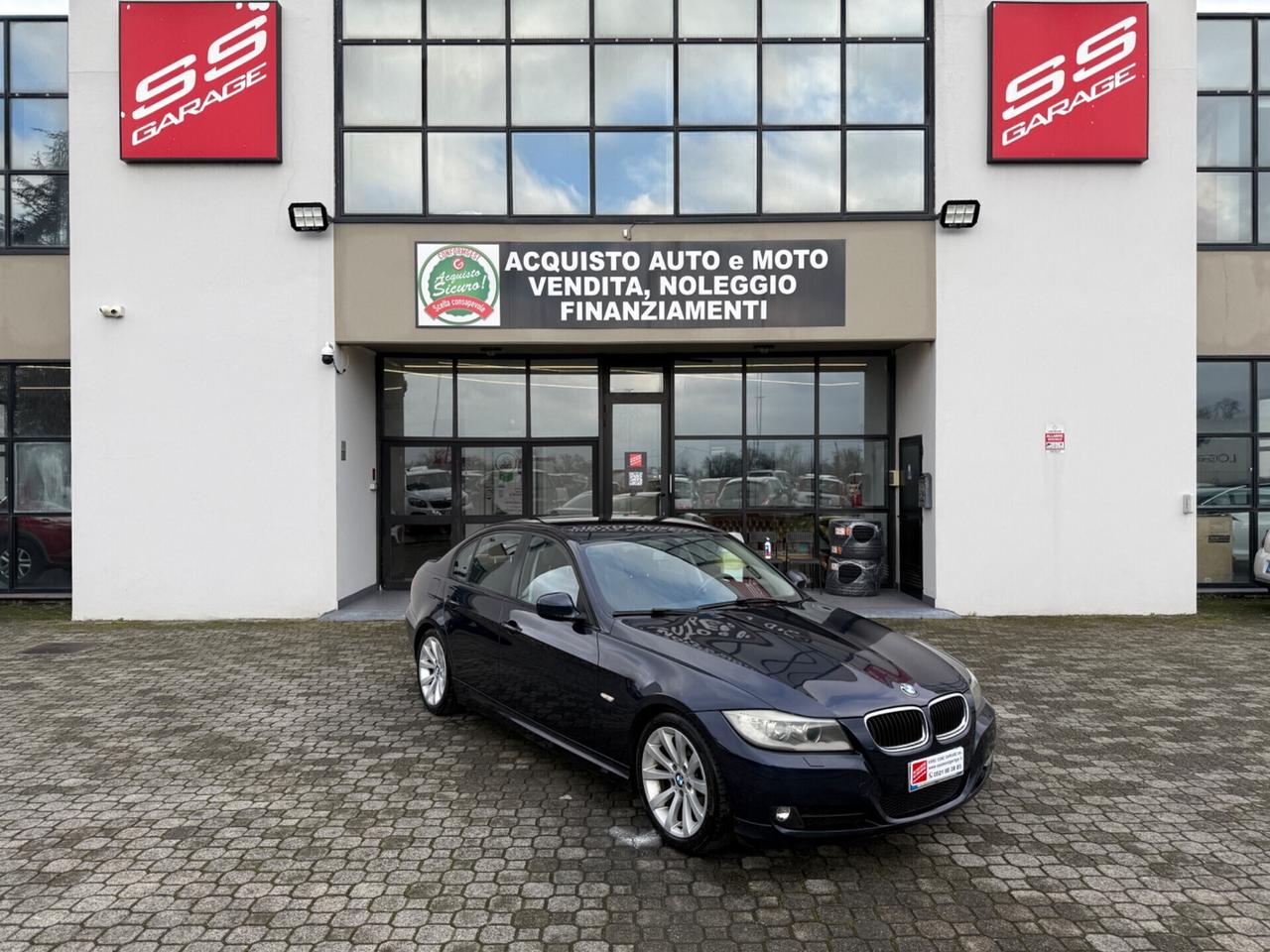 Bmw 320i |UNIPRO|MANUALE