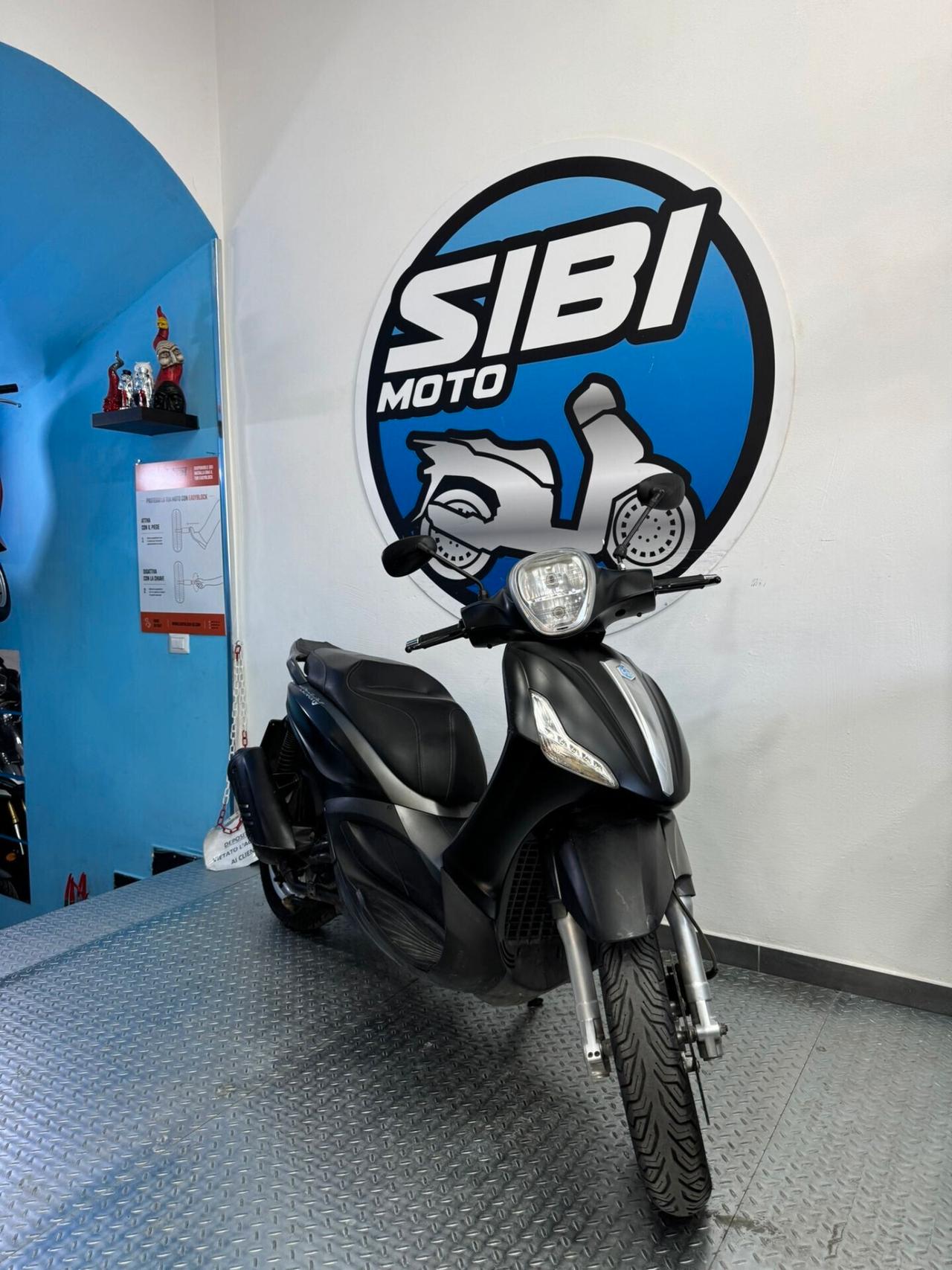 Piaggio Beverly 300
