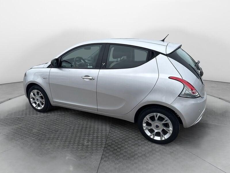 Lancia Ypsilon 1.2 69 CV 5 porte Gold