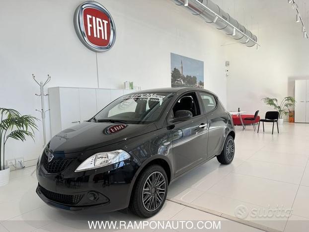 Lancia Ypsilon 1.0 FireFly 5 porte S&S Hybrid Oro