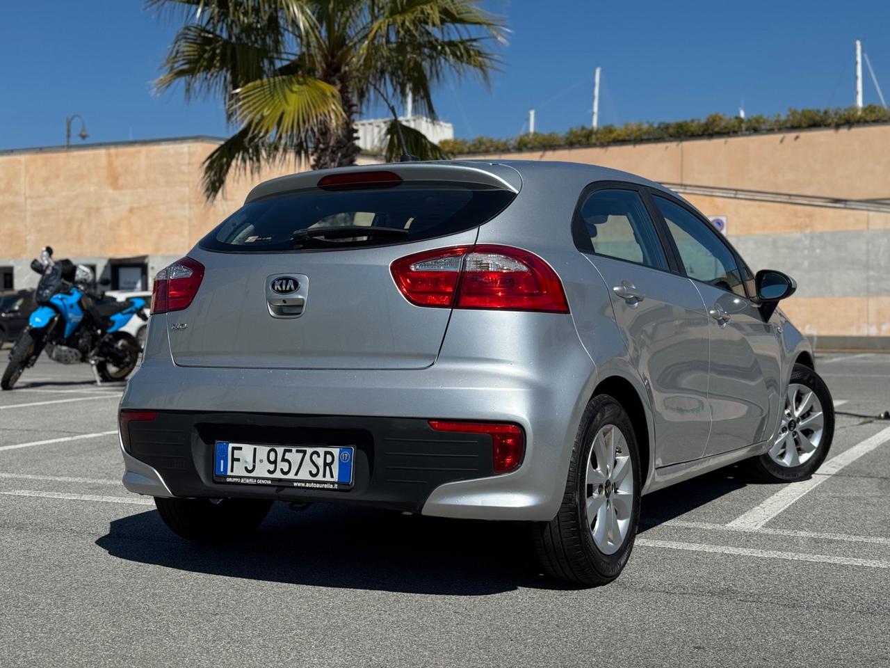 KIA RIO 1.2 BENZINA NEO PATENTATI 2017 1 PRO 12 MESI DI GARANZIA