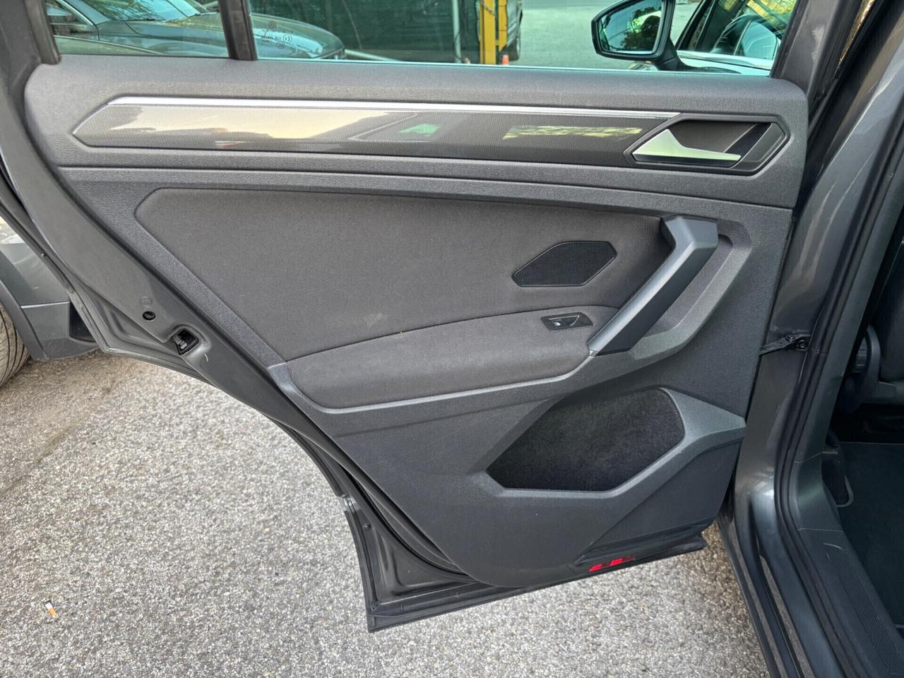 Volkswagen Tiguan 1.6 TDI ok neopatentati