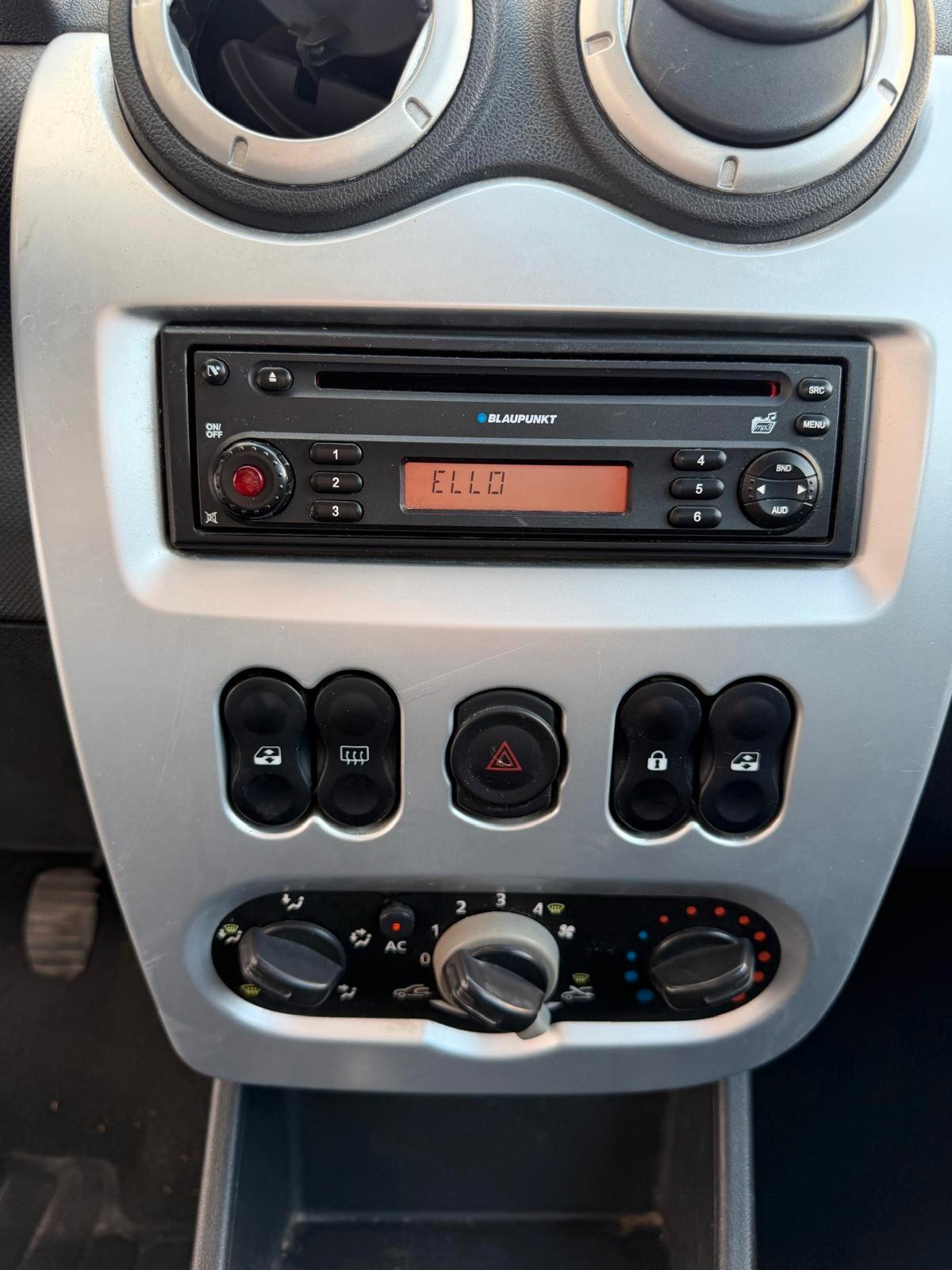 Dacia Sandero 1.4 8V GPL Lauréate-12/2009