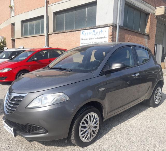 LANCIA Ypsilon Metano Ecochic Silver