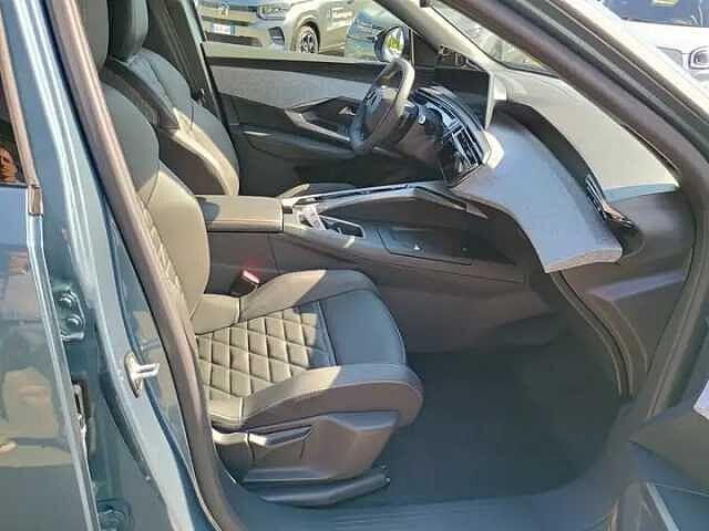 Peugeot 3008 1.2 Hybrid 145cv DCT6 ALLURE + INTERNI PELLE KM0